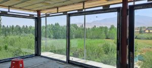 چرا نمای کرتین وال آلومینیومی بهترین گزینه برای پروژه‌های لوکس و تجاری است؟