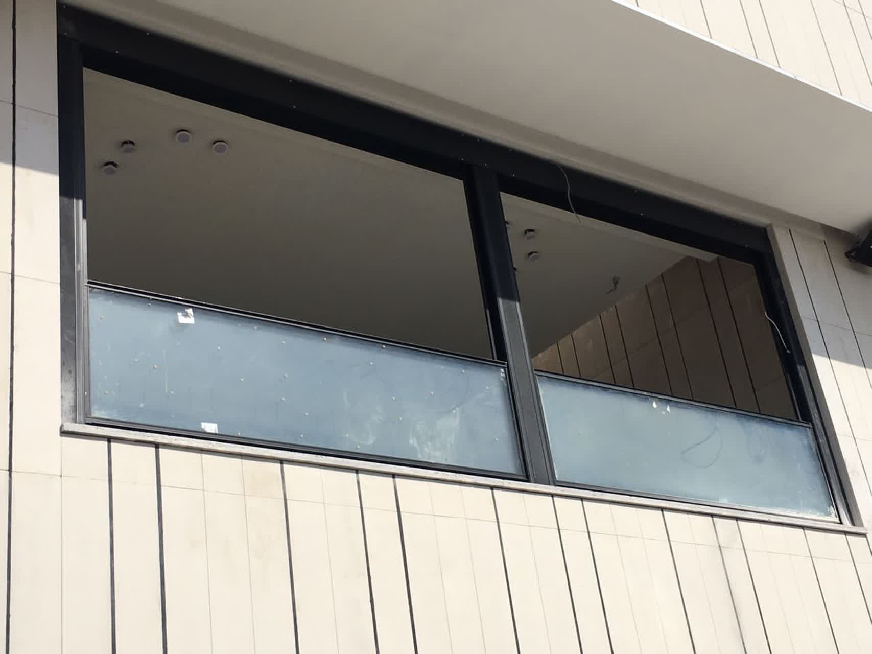 انتخاب بهینه کرتین‌وال یا فریم‌لس